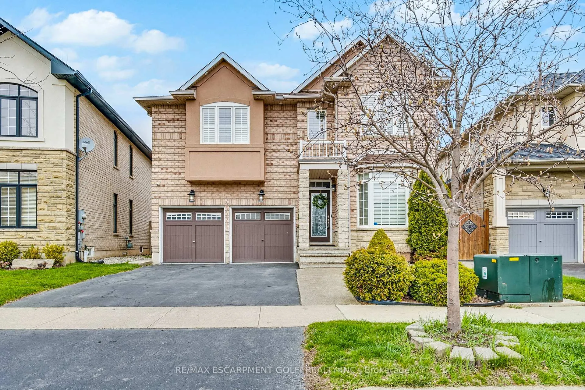 Photo 2 of 111 Galileo Drive, Hamilton, Stoney Creek — HOMEH