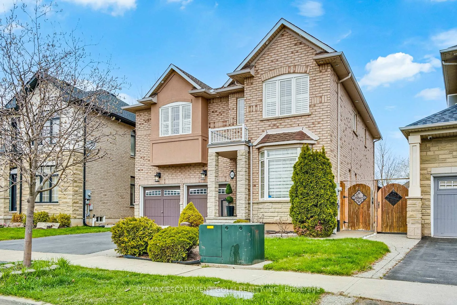 Photo 3 of 111 Galileo Drive, Hamilton, Stoney Creek — HOMEH
