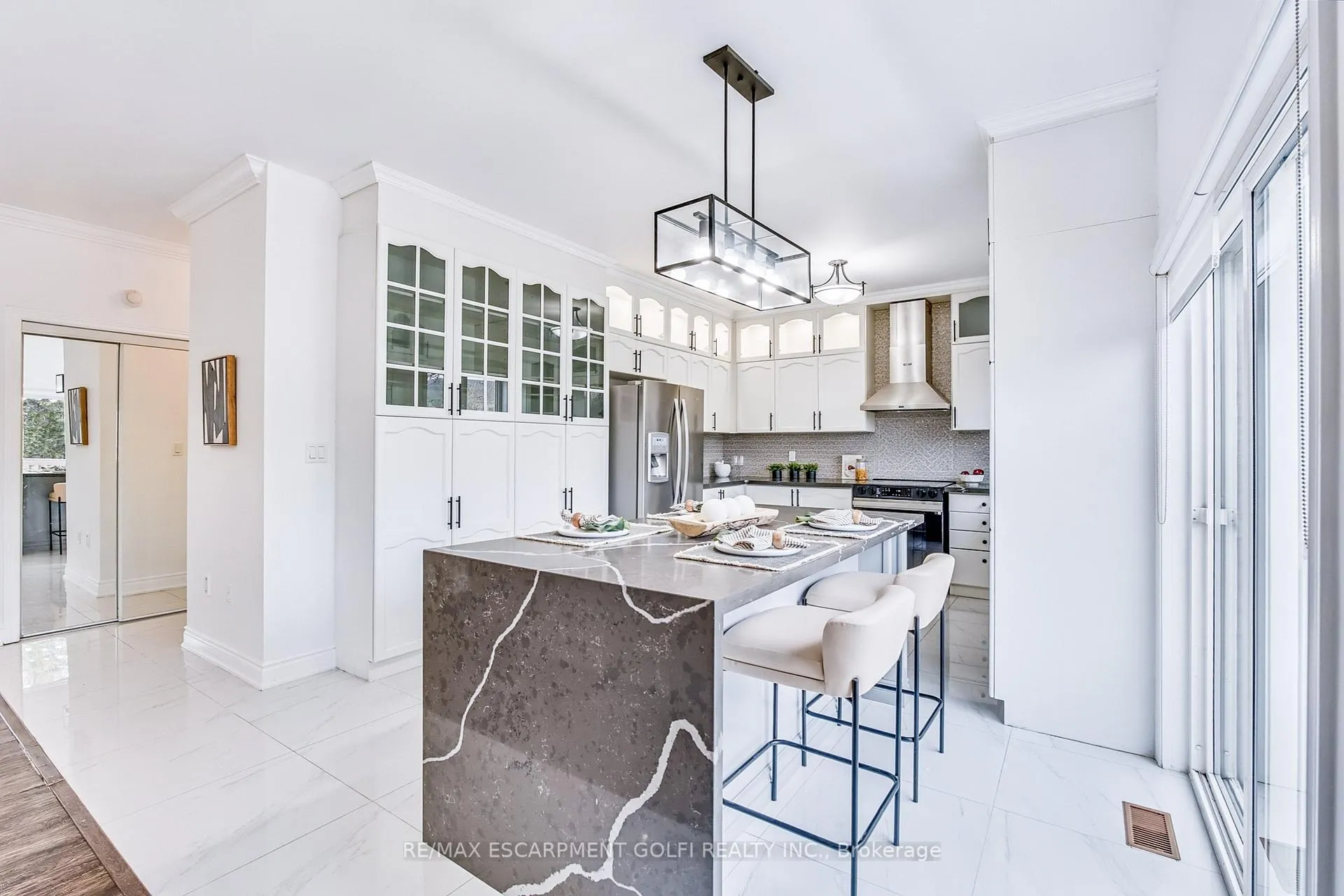 Photo 12 of 111 Galileo Drive, Hamilton, Stoney Creek — HOMEH