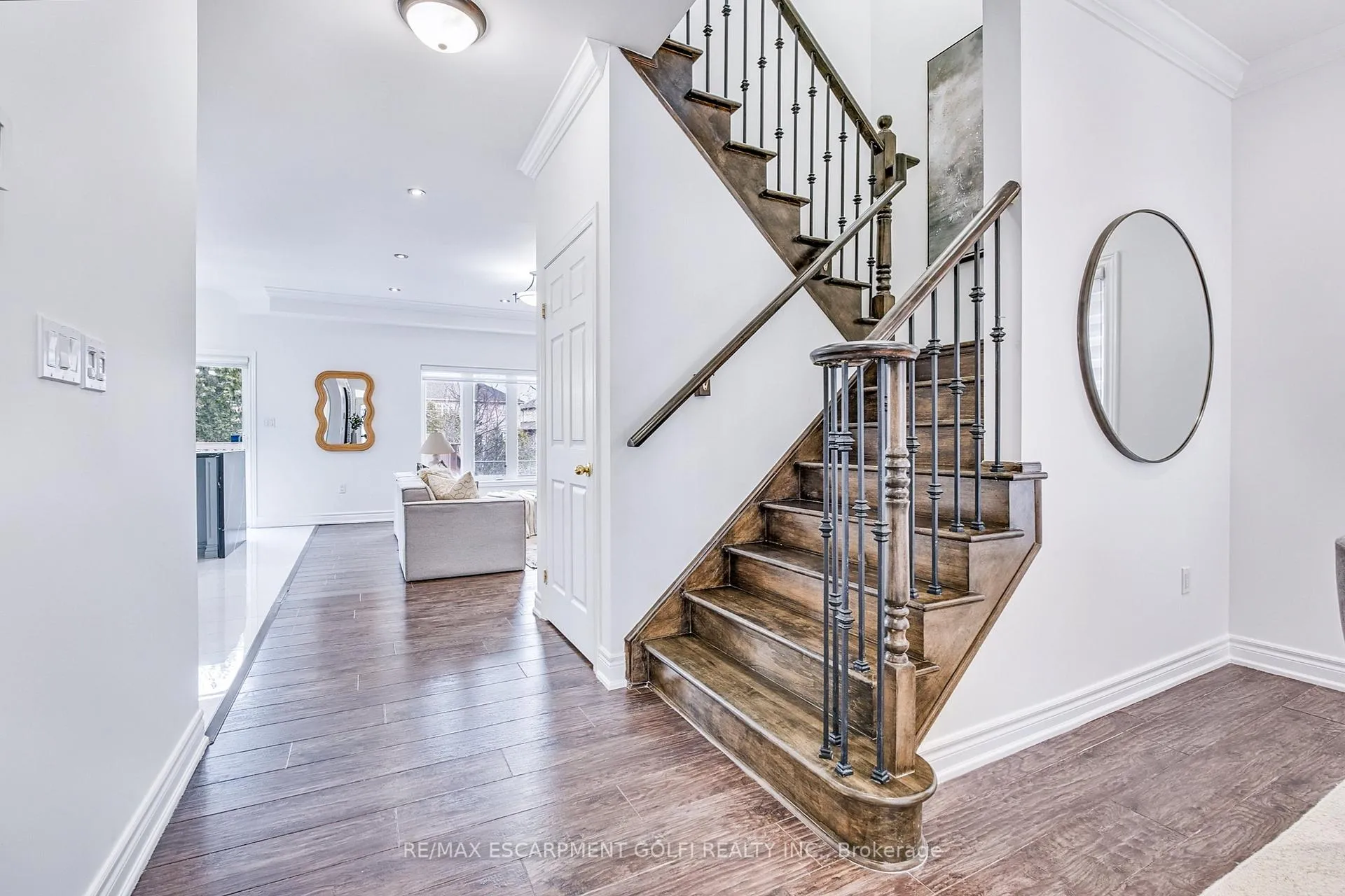 Photo 17 of 111 Galileo Drive, Hamilton, Stoney Creek — HOMEH