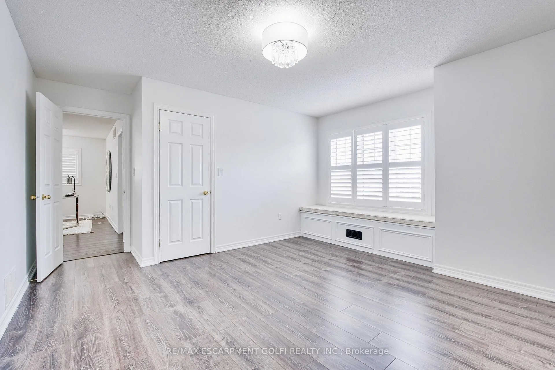 Photo 21 of 111 Galileo Drive, Hamilton, Stoney Creek — HOMEH
