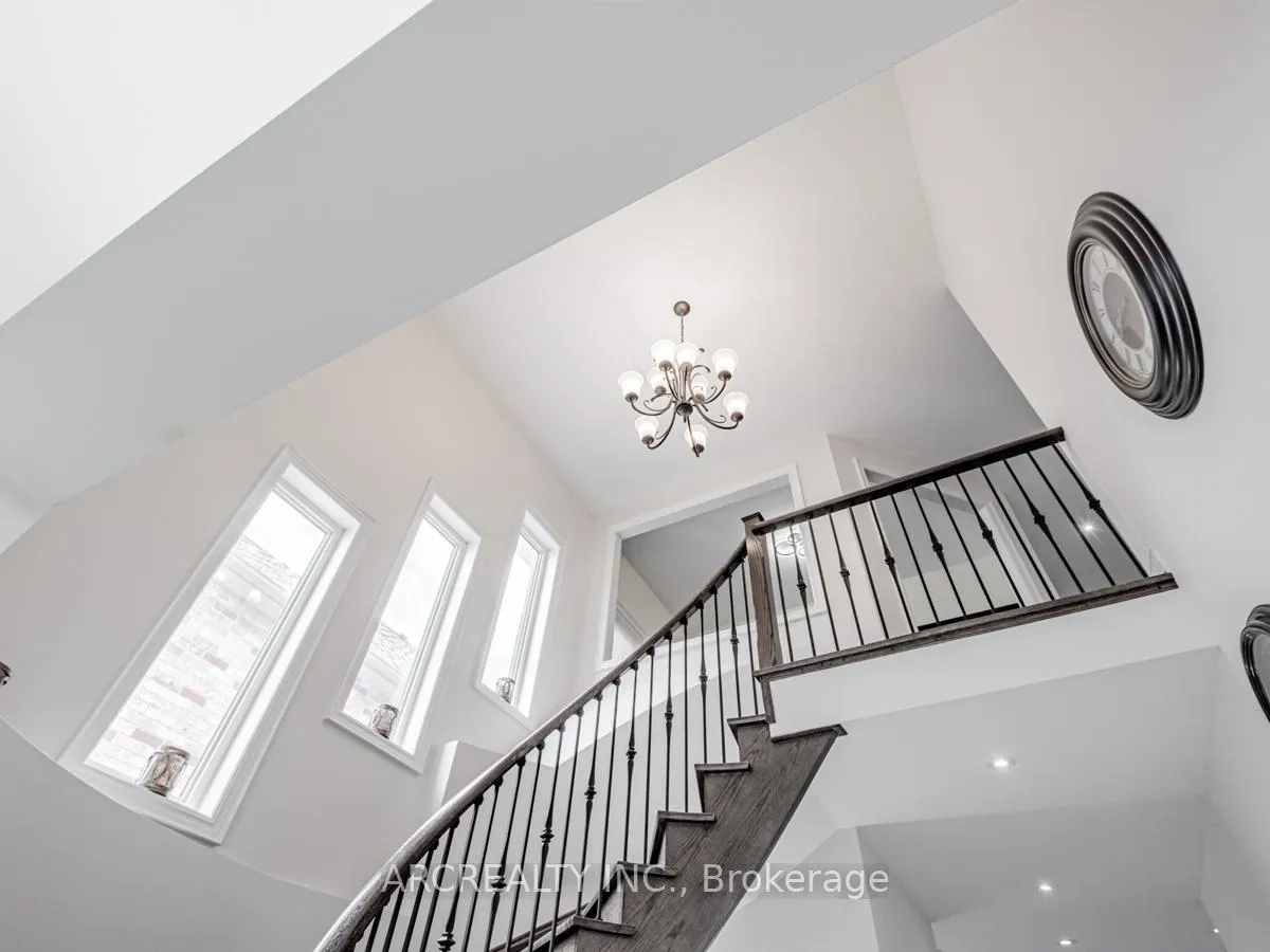 Photo 5 of 150 Chatfield Drive, Vaughan, Vellore Village — HOMEH