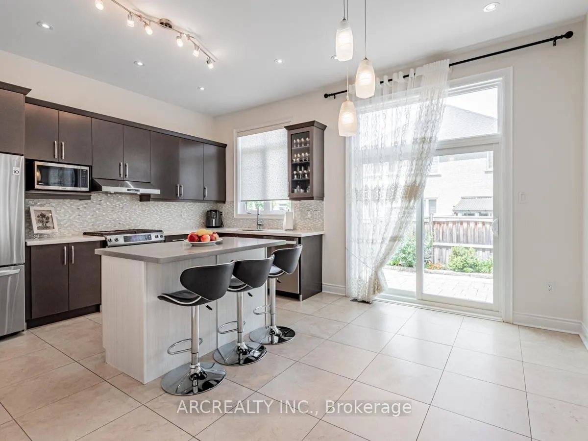 Photo 13 of 150 Chatfield Drive, Vaughan, Vellore Village — HOMEH