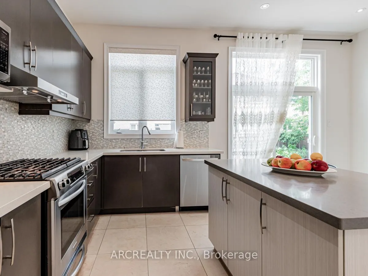 Photo 16 of 150 Chatfield Drive, Vaughan, Vellore Village — HOMEH