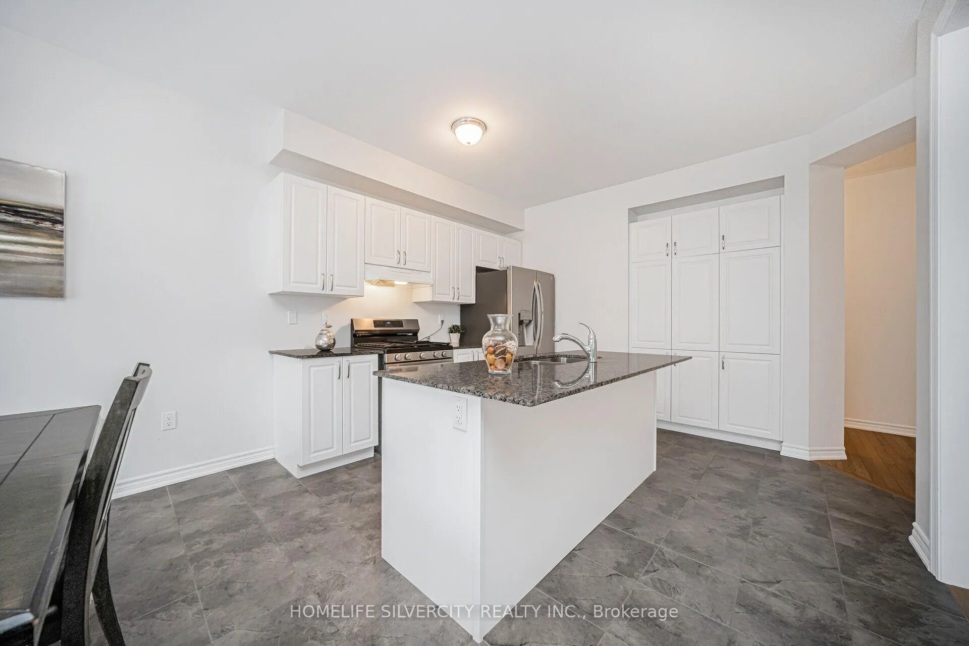 Photo 12 of 65 Royal Fern Crescent, Caledon, Rural Caledon — HOMEH