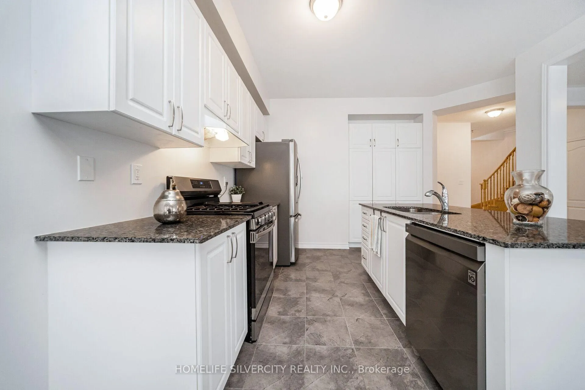 Photo 13 of 65 Royal Fern Crescent, Caledon, Rural Caledon — HOMEH