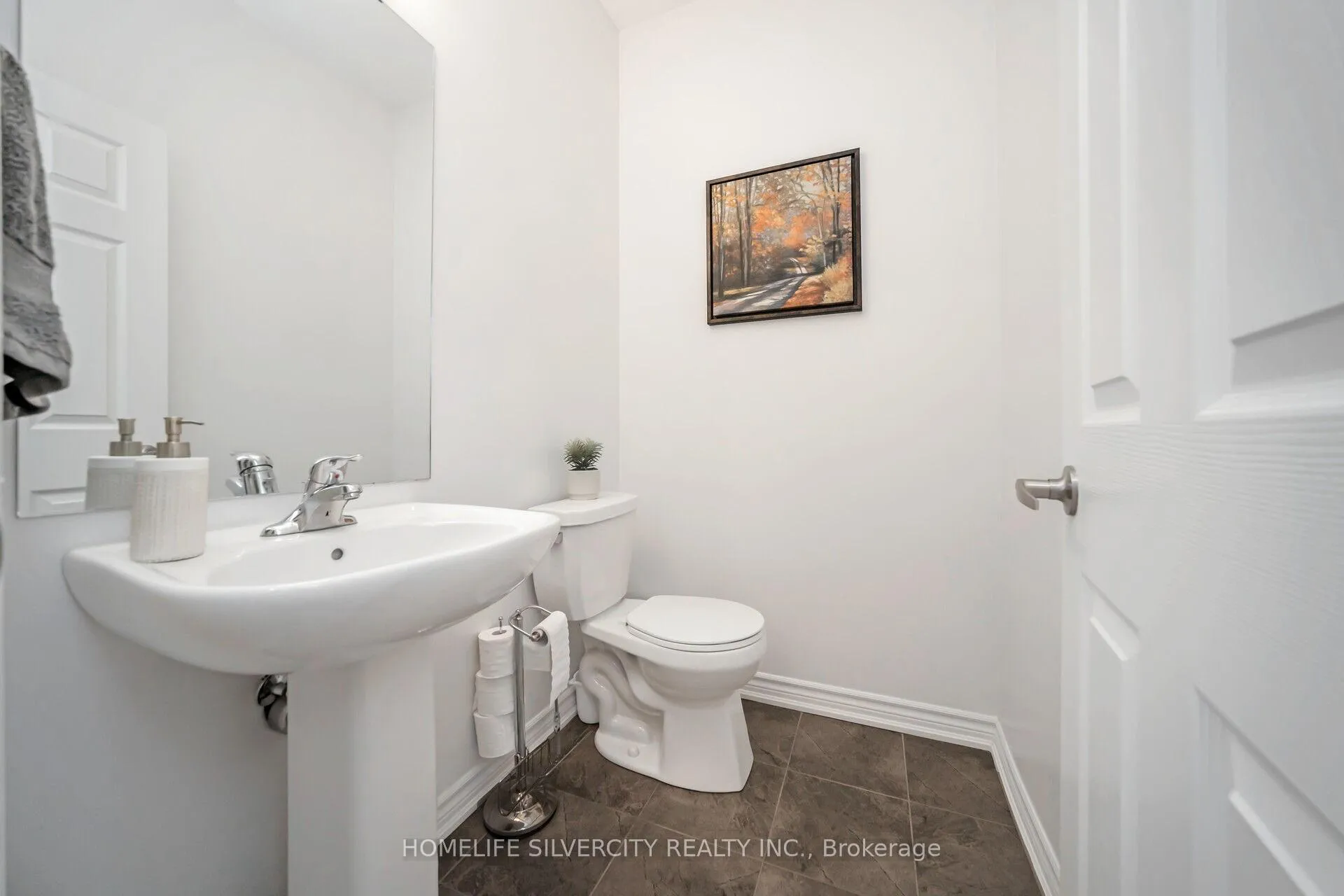 Photo 18 of 65 Royal Fern Crescent, Caledon, Rural Caledon — HOMEH