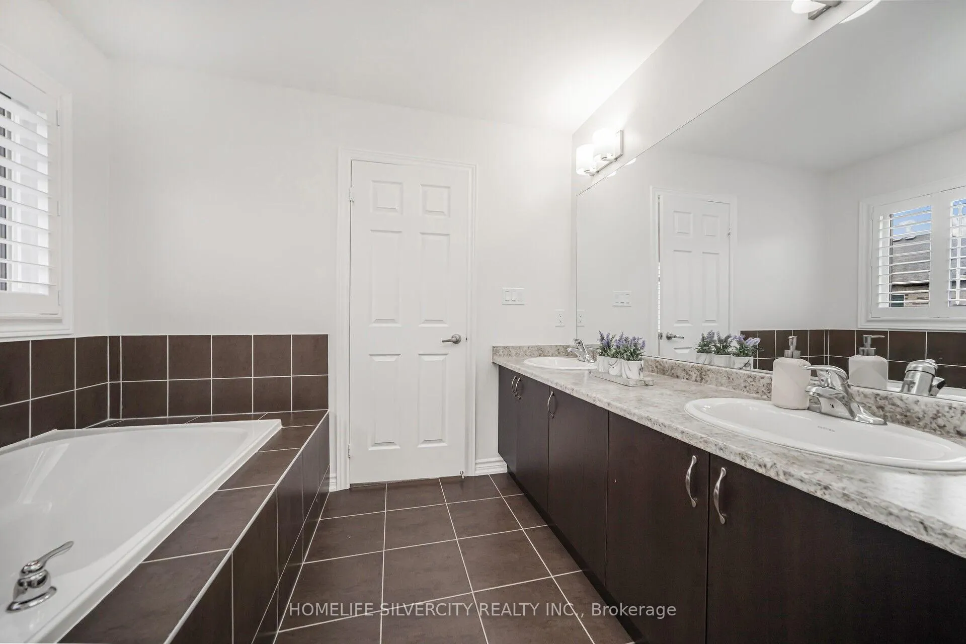 Photo 35 of 65 Royal Fern Crescent, Caledon, Rural Caledon — HOMEH