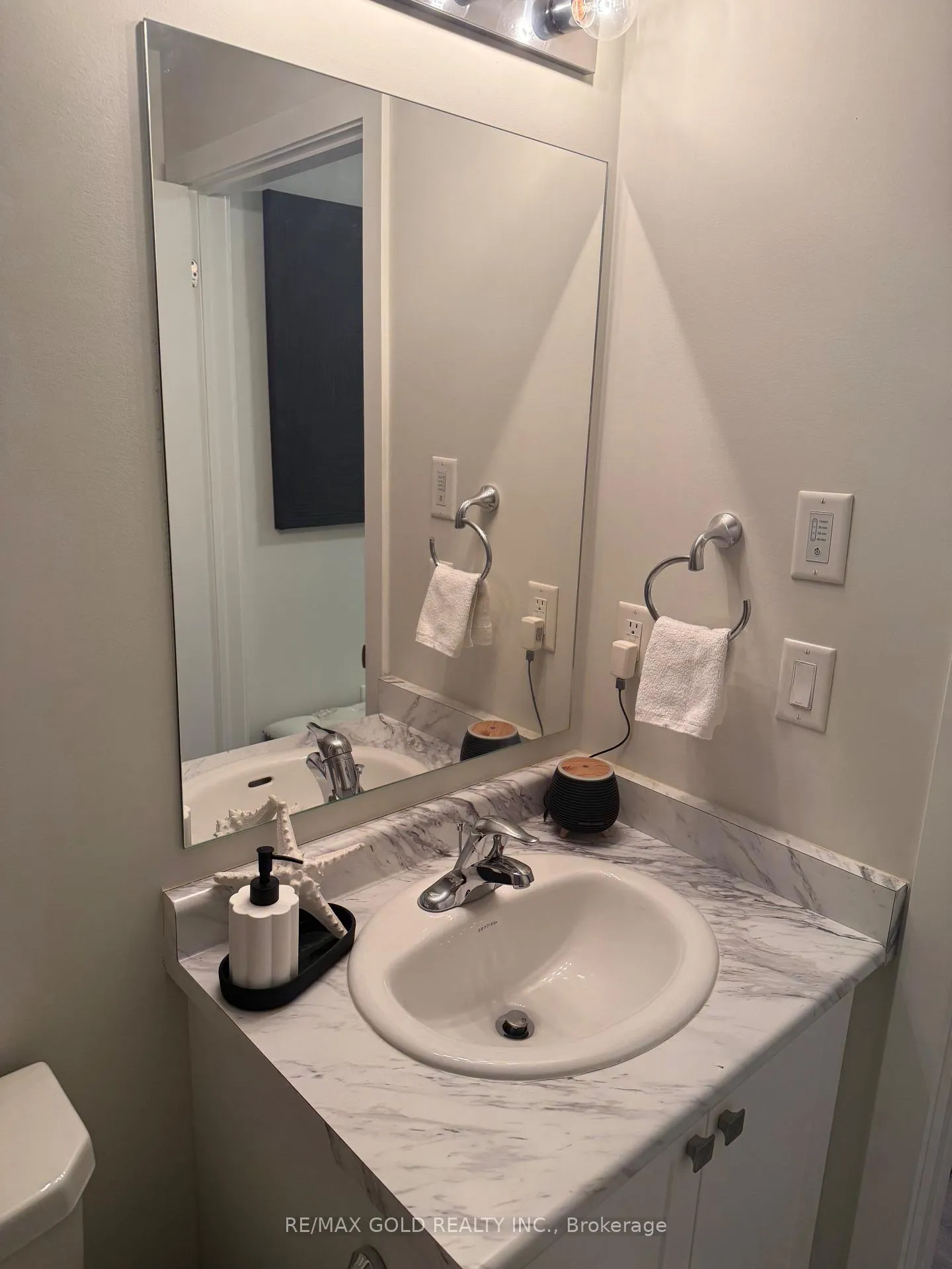 Photo 15 of Unit 506, 600 North Service Road, Hamilton, Lakeshore — HOMEH