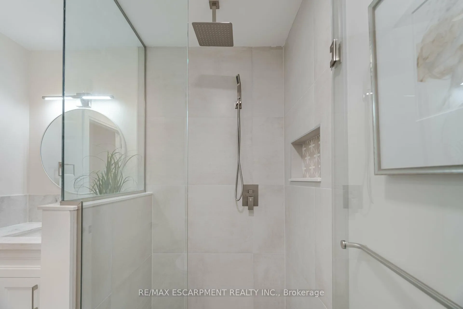 Photo 21 of 3150 Bentworth Drive, Burlington, Palmer — HOMEH