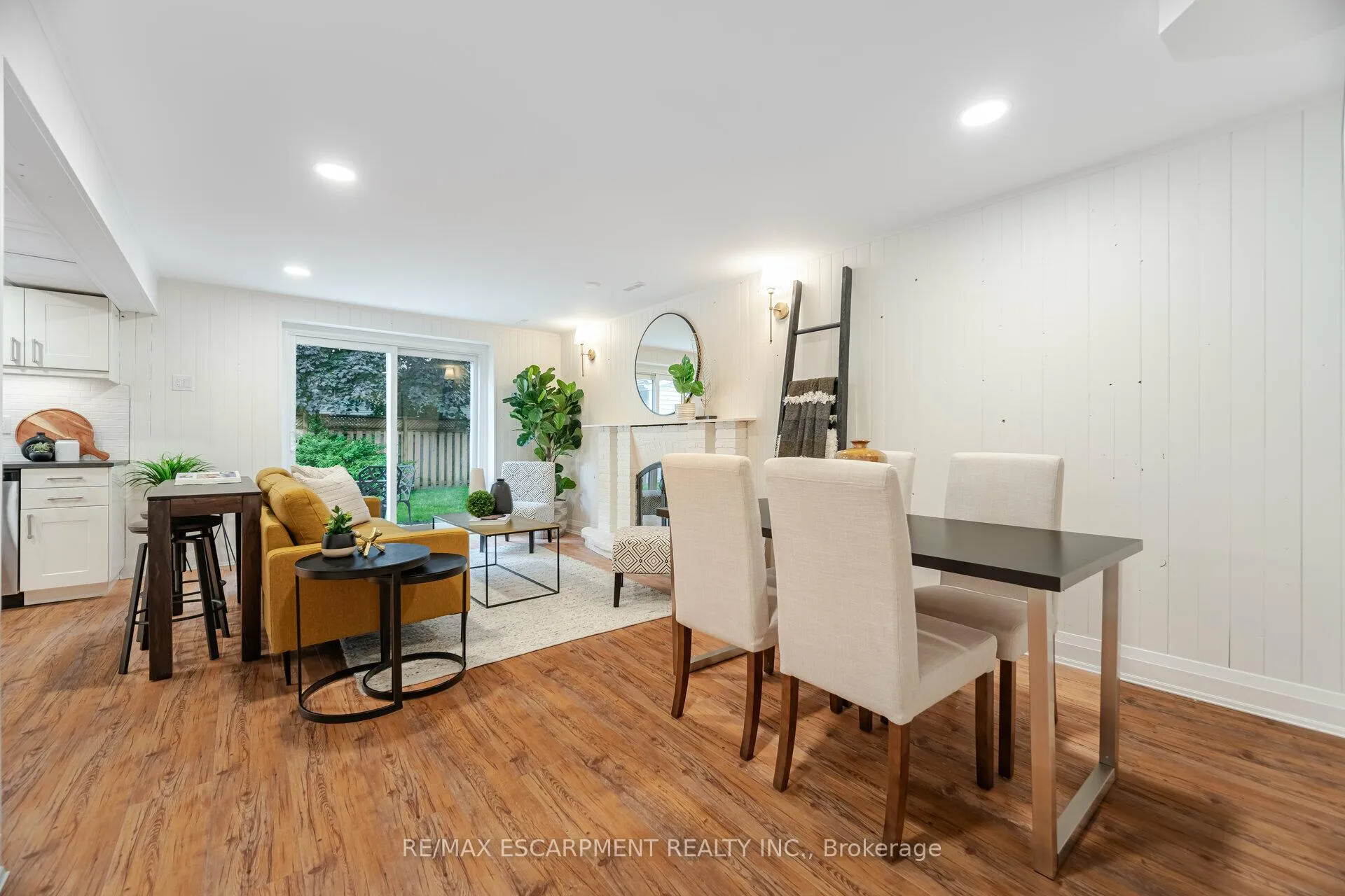 Photo 22 of 3150 Bentworth Drive, Burlington, Palmer — HOMEH