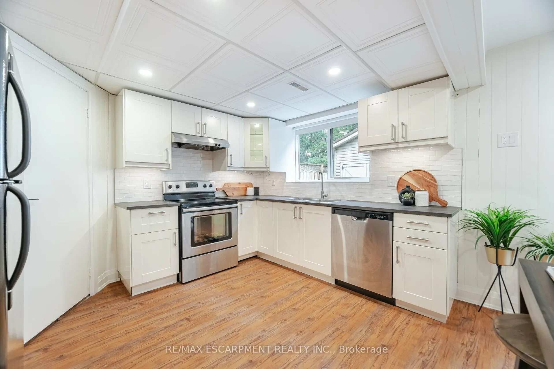 Photo 25 of 3150 Bentworth Drive, Burlington, Palmer — HOMEH