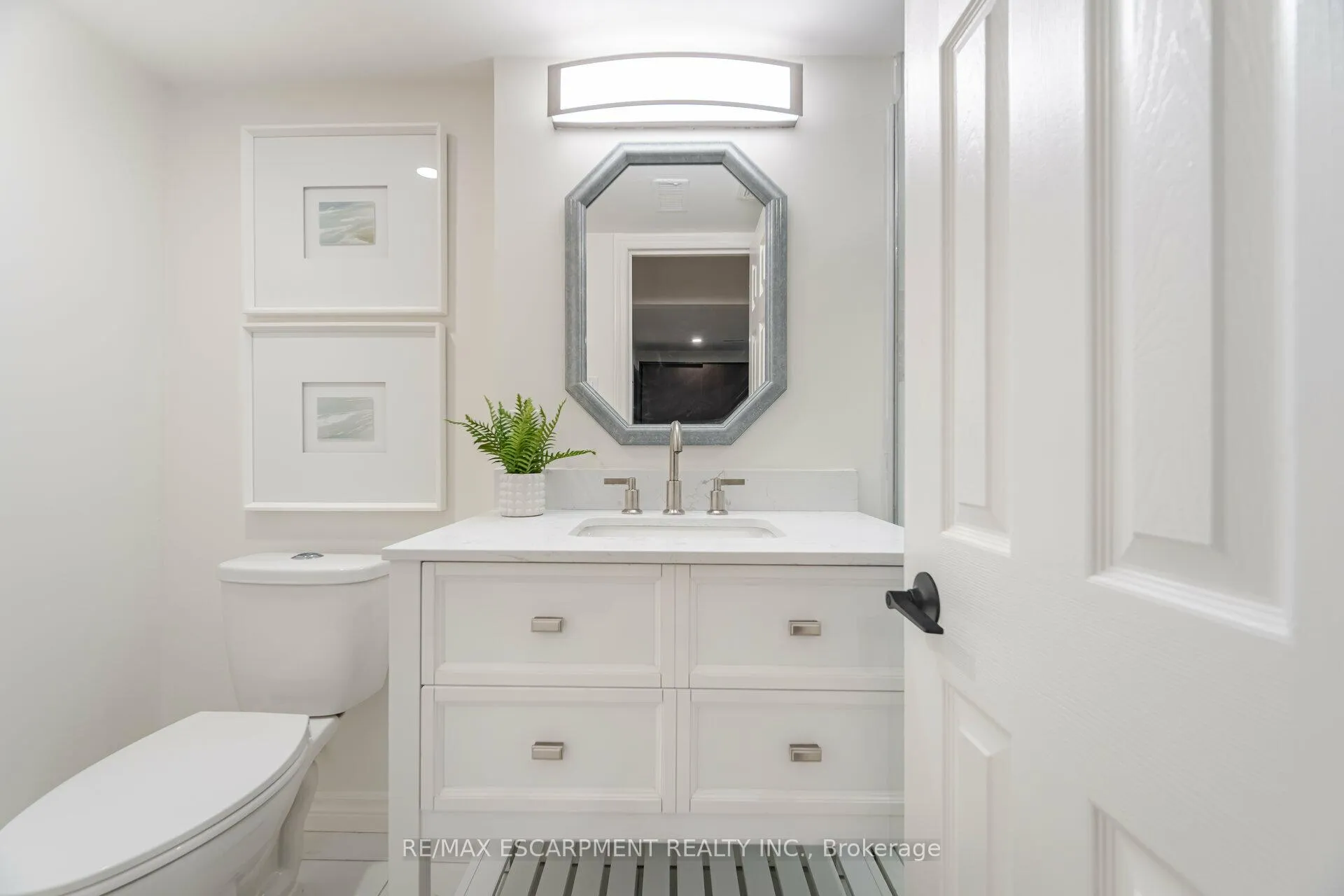 Photo 31 of 3150 Bentworth Drive, Burlington, Palmer — HOMEH