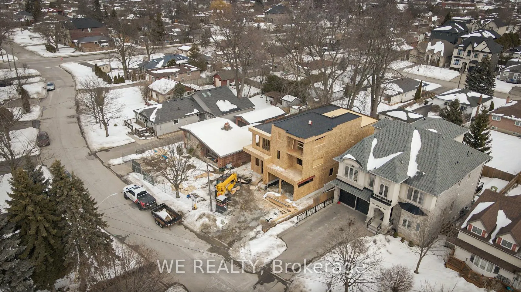 Photo 2 of 711 Hillview Crescent, Pickering, West Shore — HOMEH