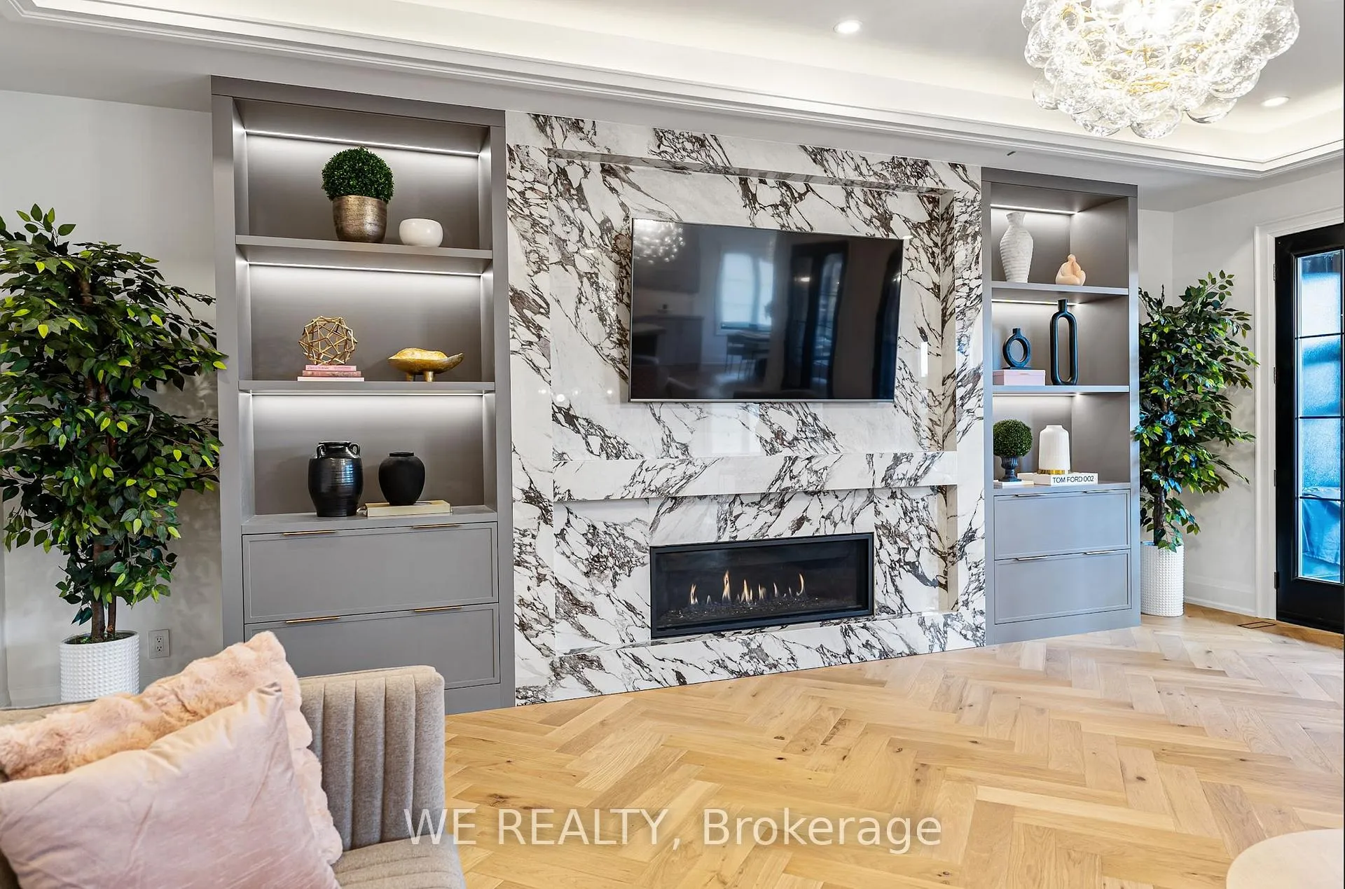 Photo 8 of 711 Hillview Crescent, Pickering, West Shore — HOMEH