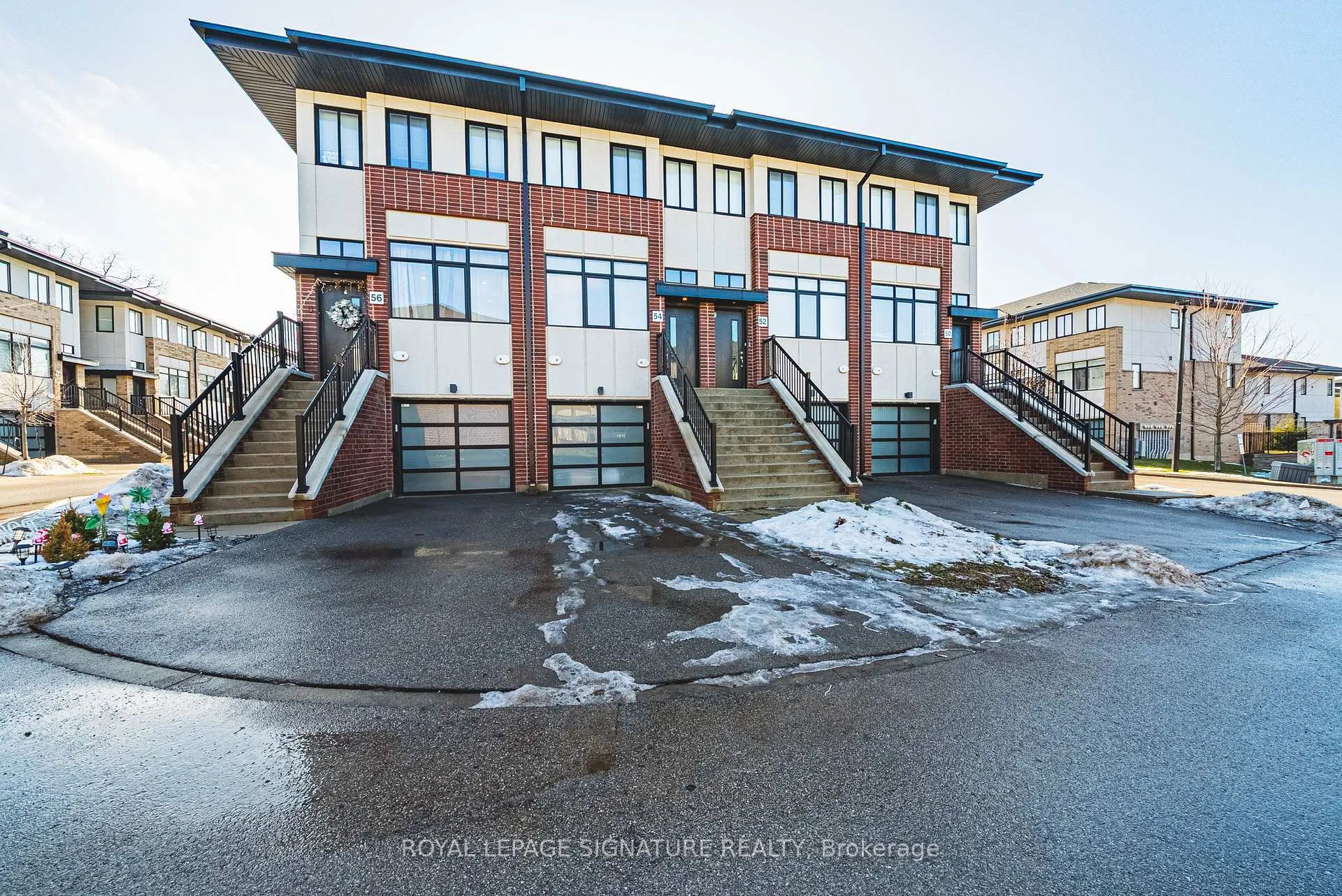 Photo 1 of 54 Mulhollard Lane, Hamilton, Ancaster — HOMEH