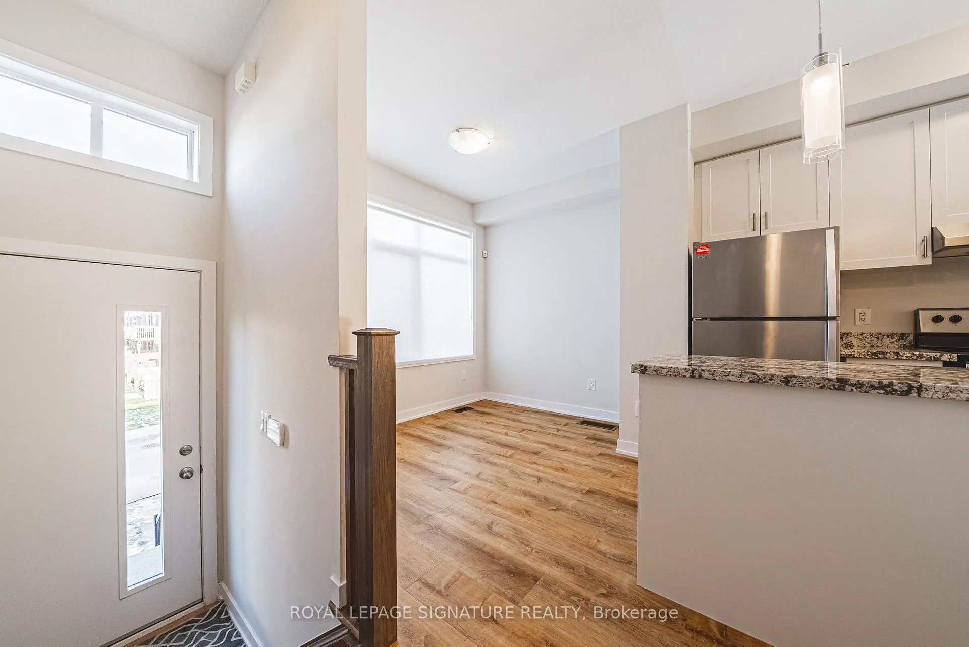 Photo 3 of 54 Mulhollard Lane, Hamilton, Ancaster — HOMEH