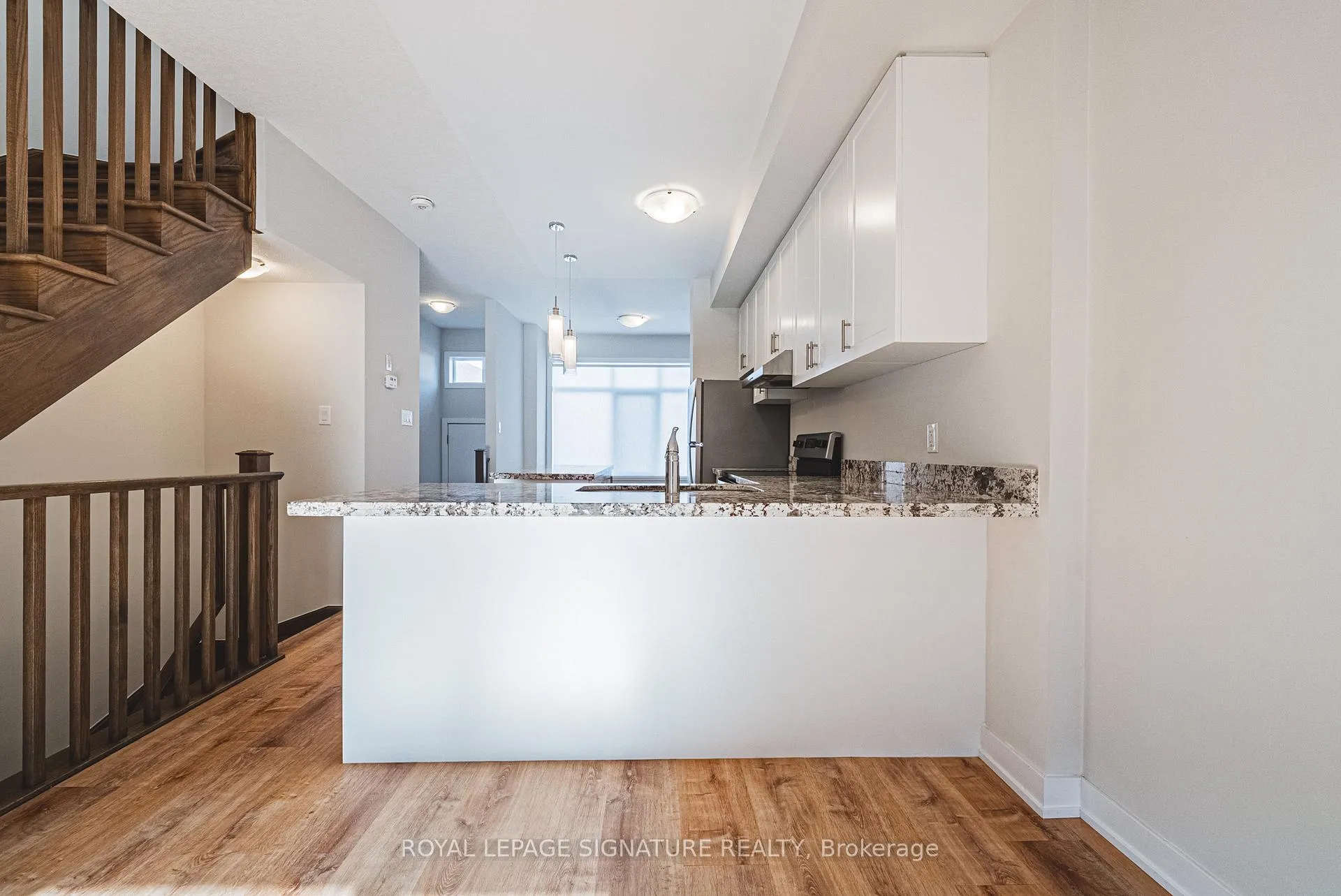 Photo 8 of 54 Mulhollard Lane, Hamilton, Ancaster — HOMEH