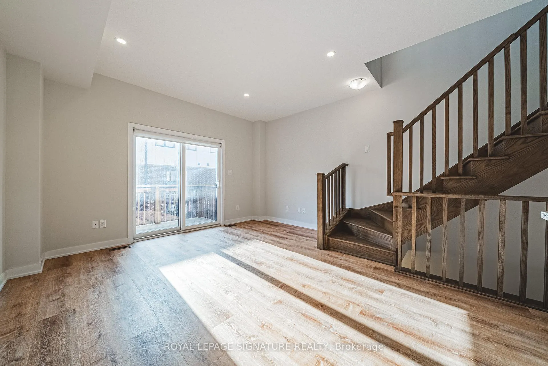 Photo 10 of 54 Mulhollard Lane, Hamilton, Ancaster — HOMEH