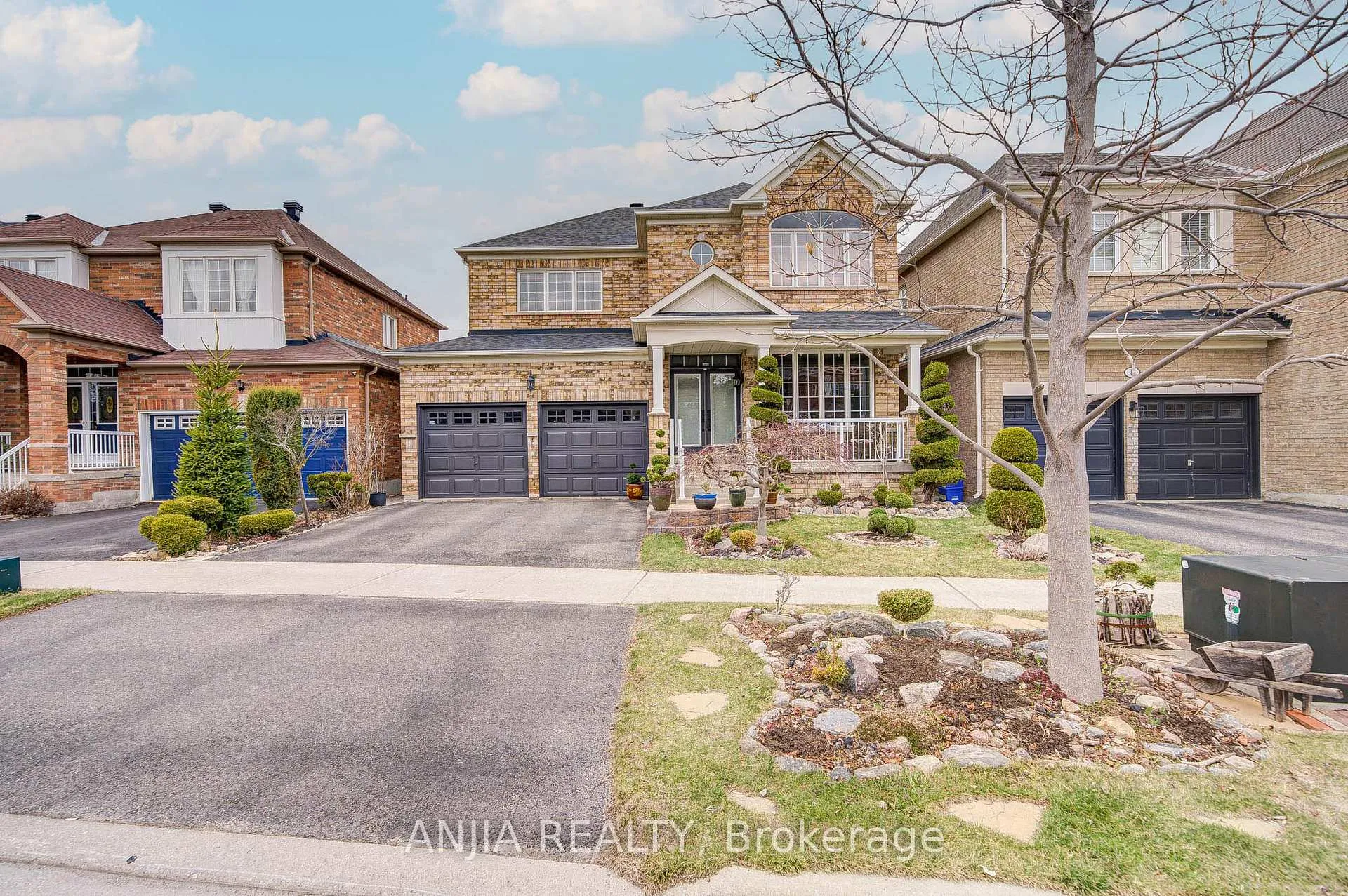 Front of 6 Linsmary Court
