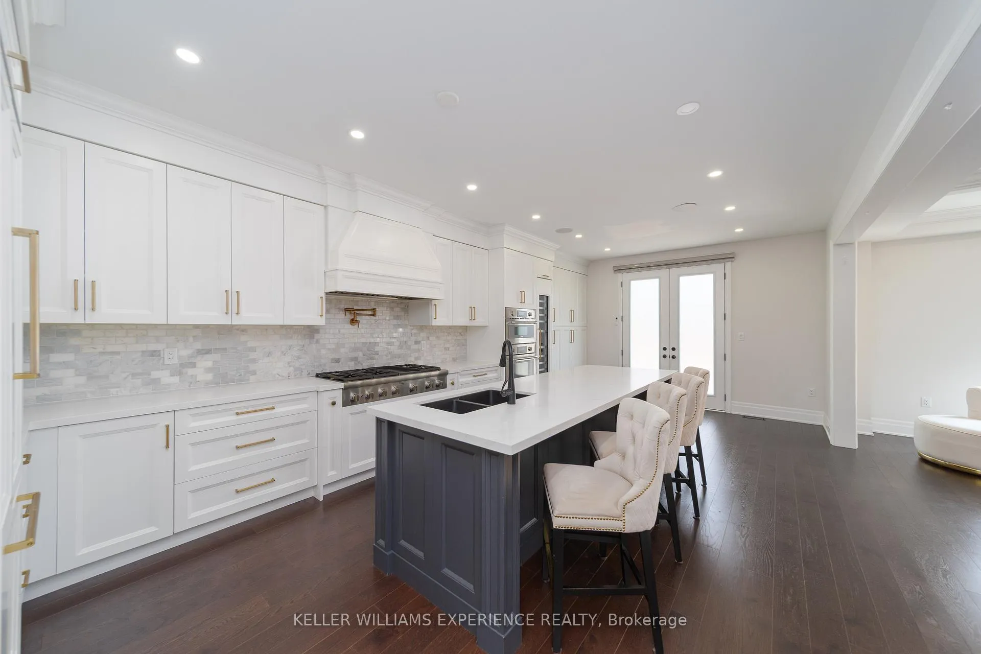 Photo 3 of 7 Bannister Road, Barrie, Rural Barrie Southeast — HOMEH