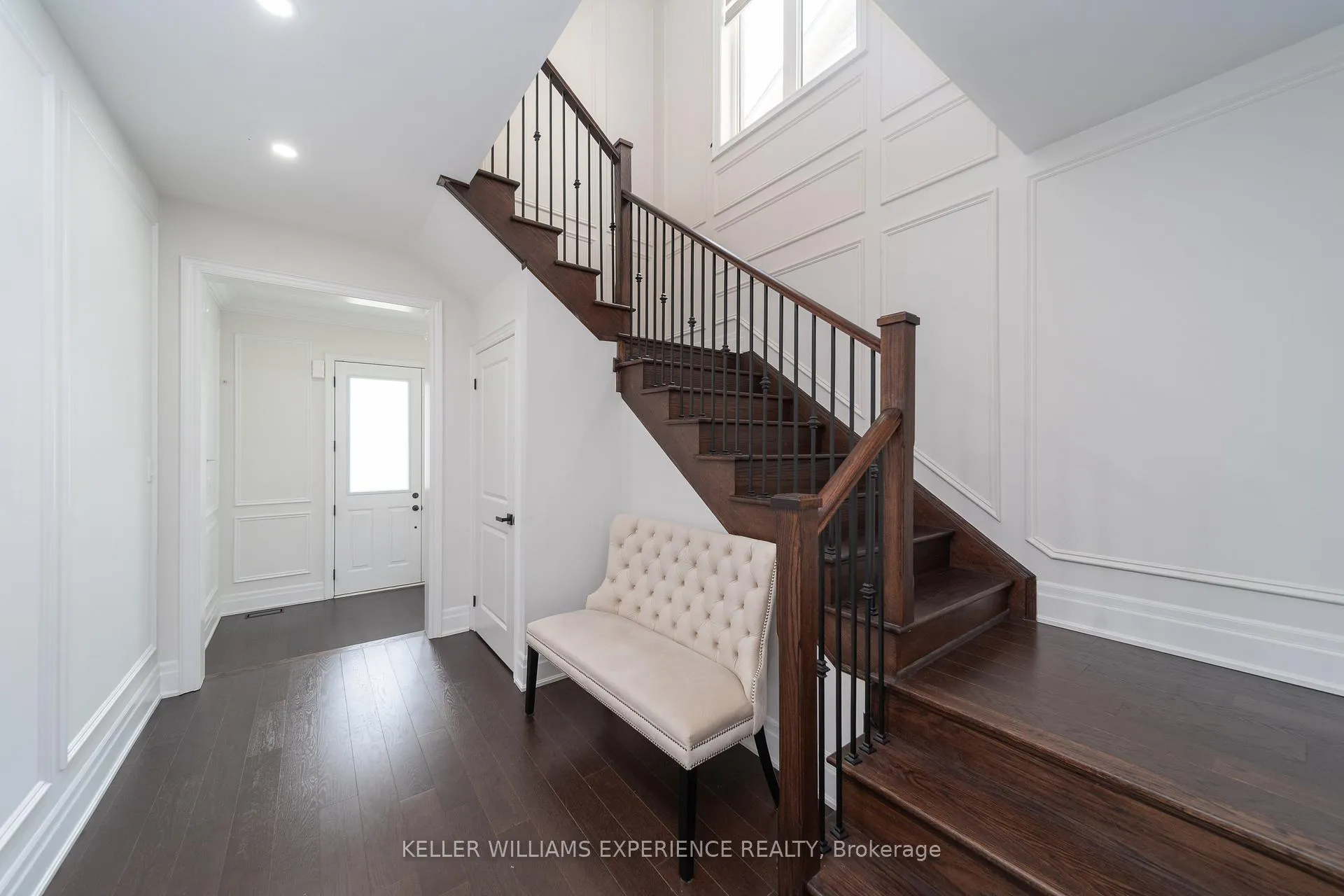 Photo 8 of 7 Bannister Road, Barrie, Rural Barrie Southeast — HOMEH