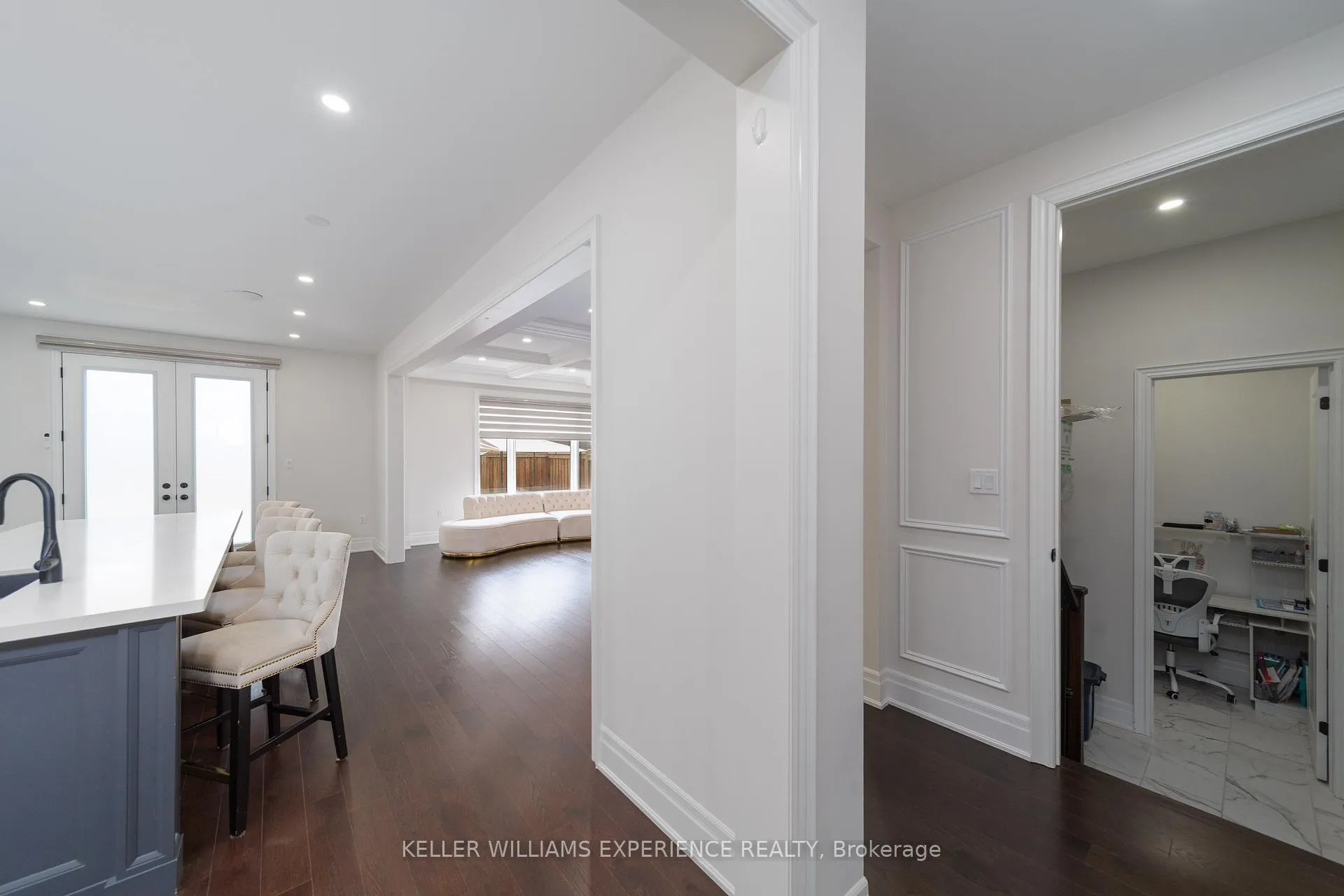 Photo 10 of 7 Bannister Road, Barrie, Rural Barrie Southeast — HOMEH