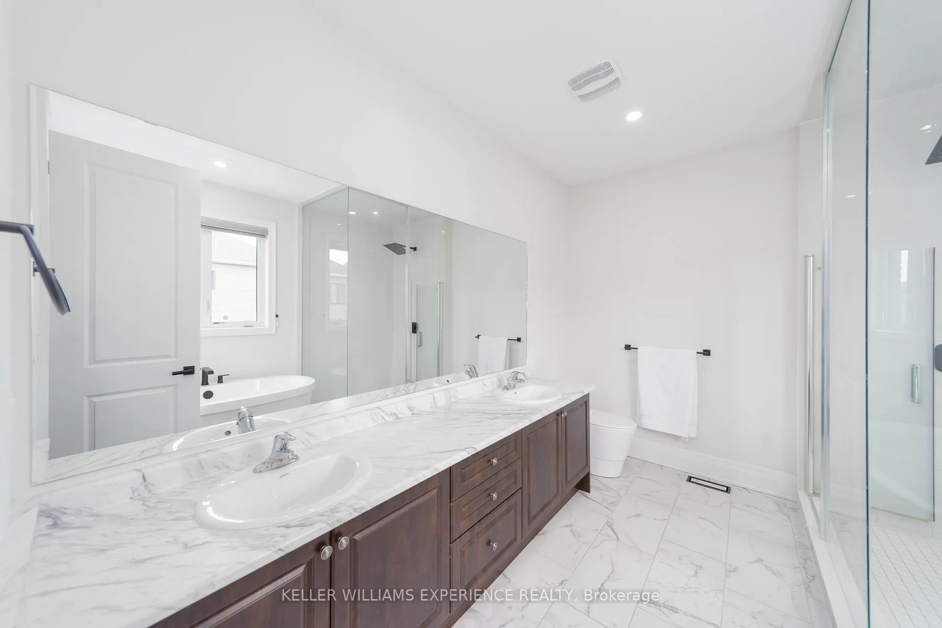 Photo 26 of 7 Bannister Road, Barrie, Rural Barrie Southeast — HOMEH