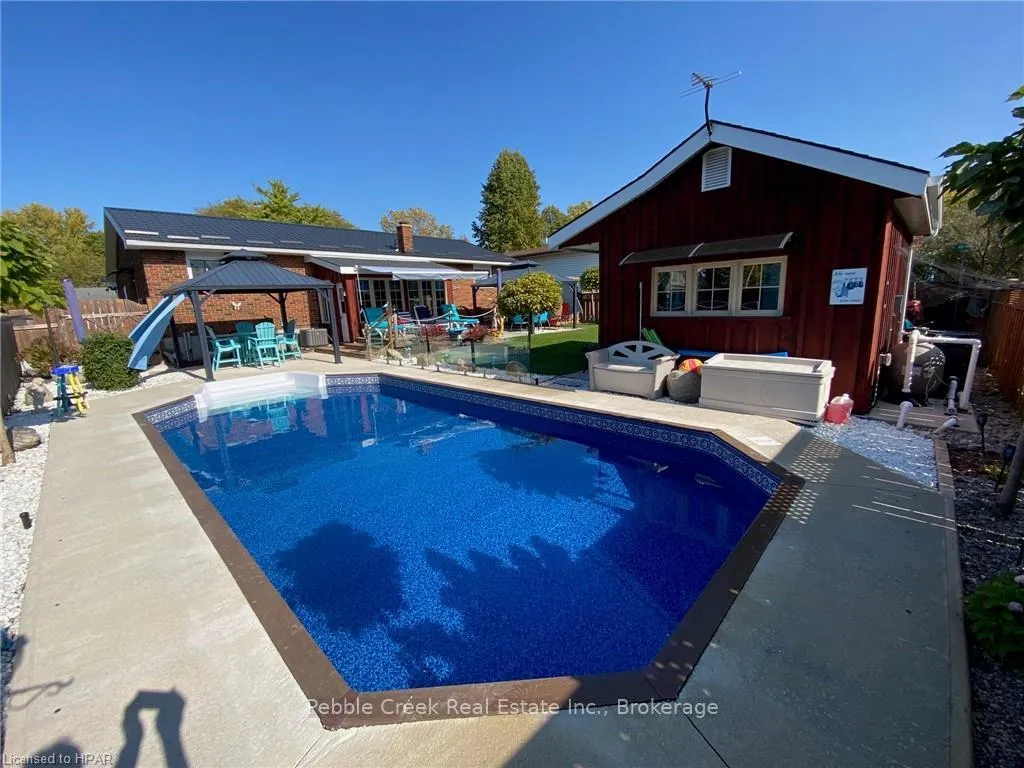 Photo 1 of 205 Bennett Street W, Goderich, Goderich (Town) — HOMEH
