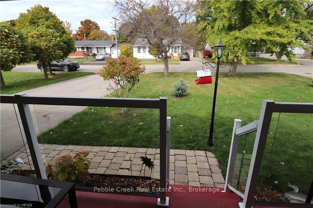Photo 6 of 205 Bennett Street W, Goderich, Goderich (Town) — HOMEH