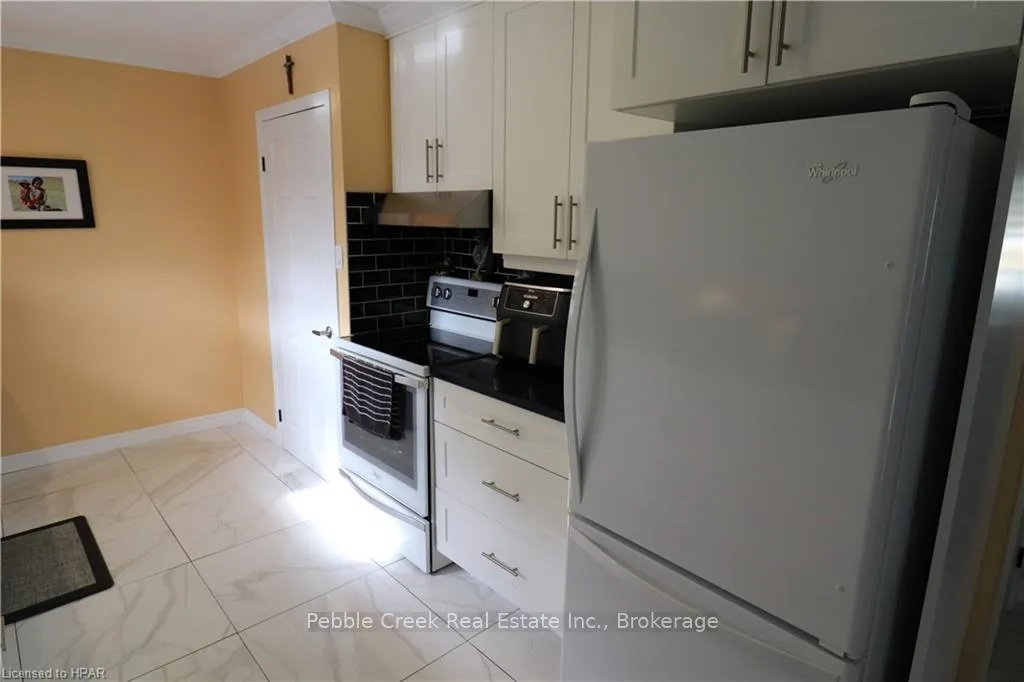 Photo 14 of 205 Bennett Street W, Goderich, Goderich (Town) — HOMEH