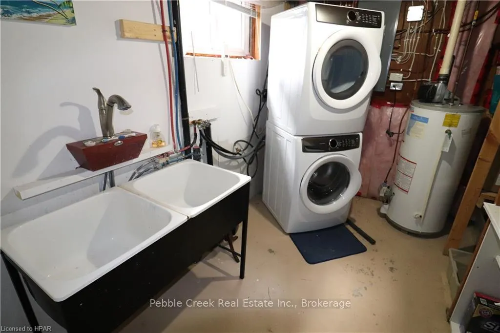 Photo 35 of 205 Bennett Street W, Goderich, Goderich (Town) — HOMEH