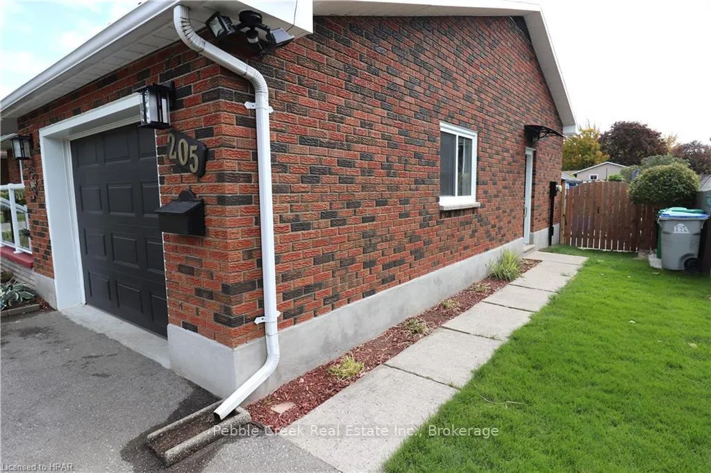 Photo 48 of 205 Bennett Street W, Goderich, Goderich (Town) — HOMEH