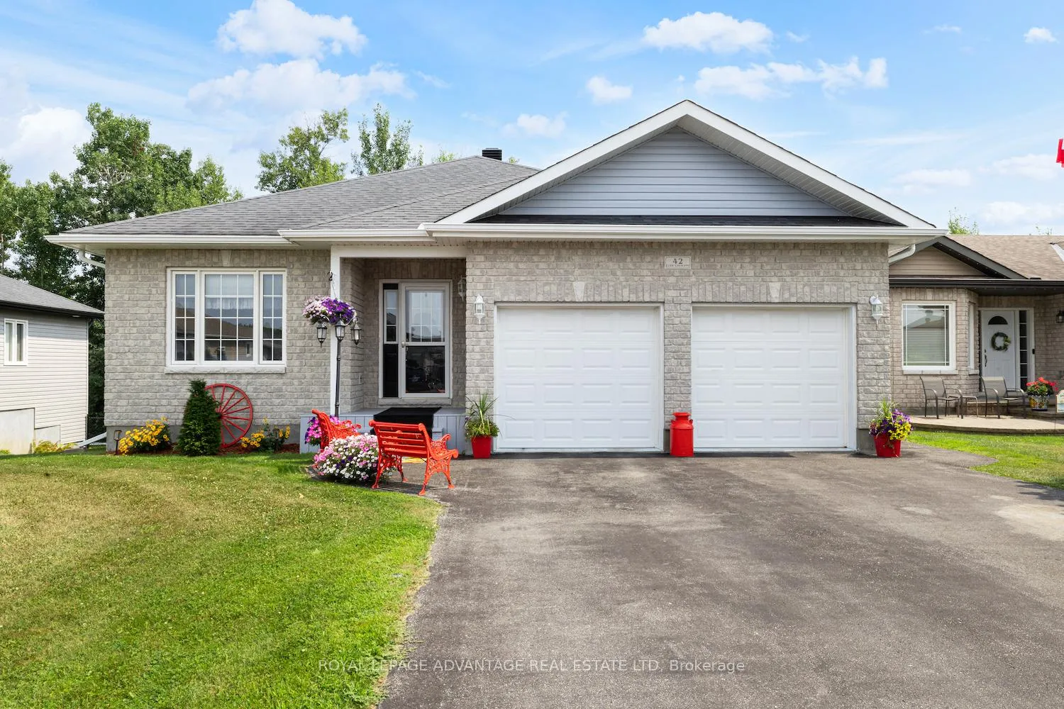 Photo 1 of 42 Code Crescent, Smiths Falls — HOMEH