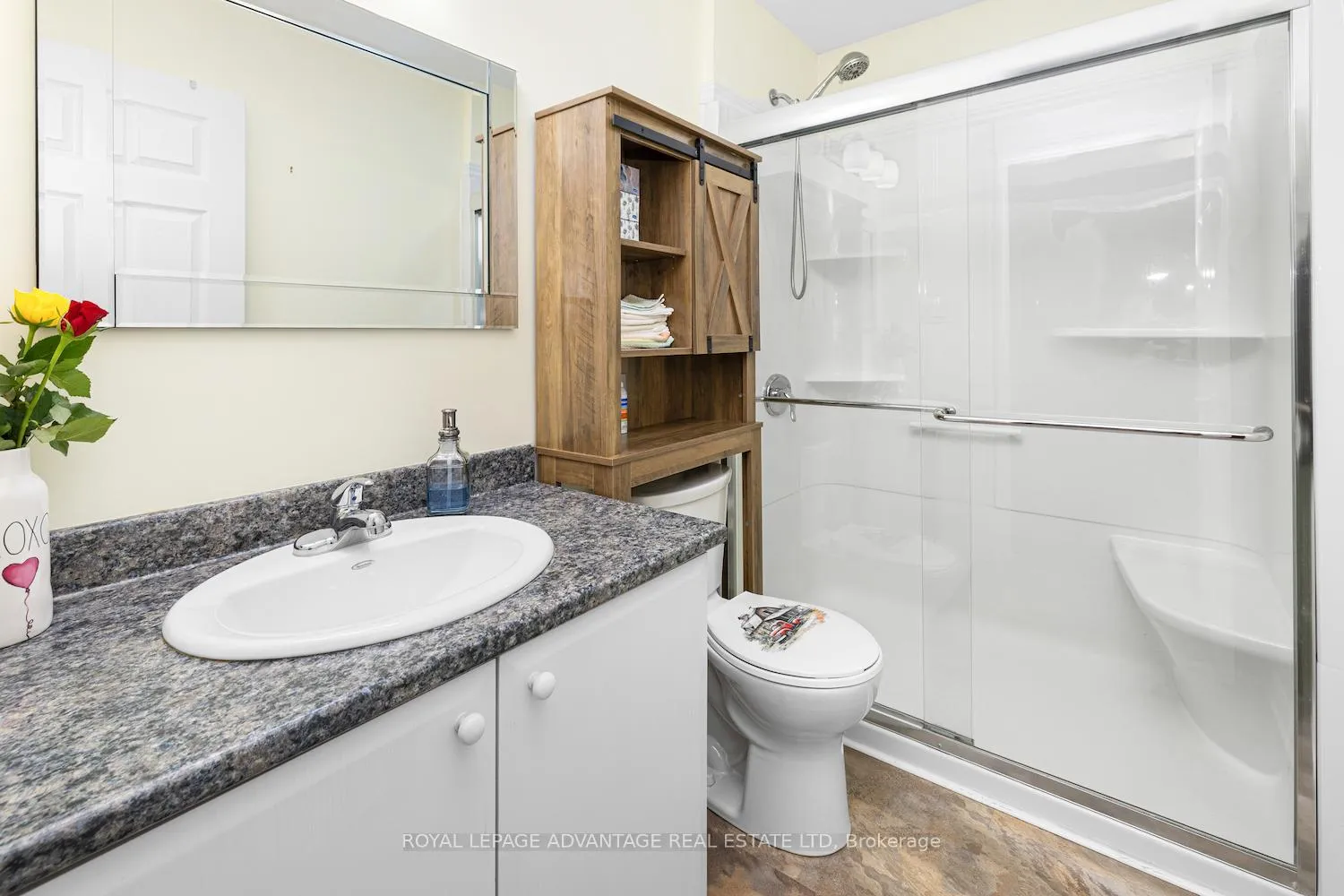 Photo 10 of 42 Code Crescent, Smiths Falls — HOMEH