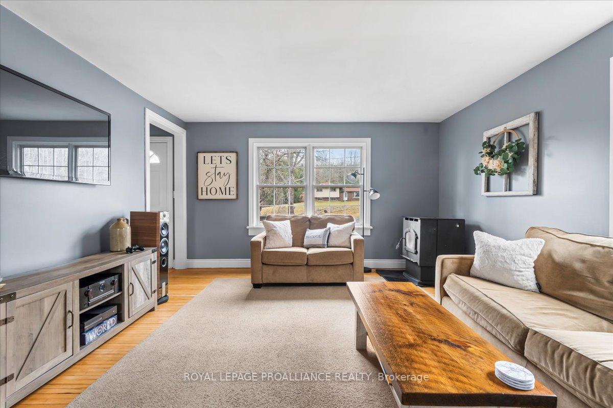 Photo 11 of 402 Beatty Road, Belleville, Thurlow Ward — HOMEH