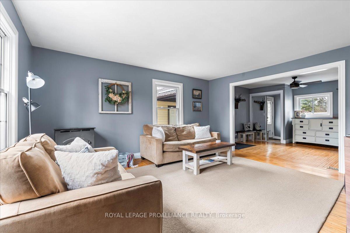 Photo 13 of 402 Beatty Road, Belleville, Thurlow Ward — HOMEH