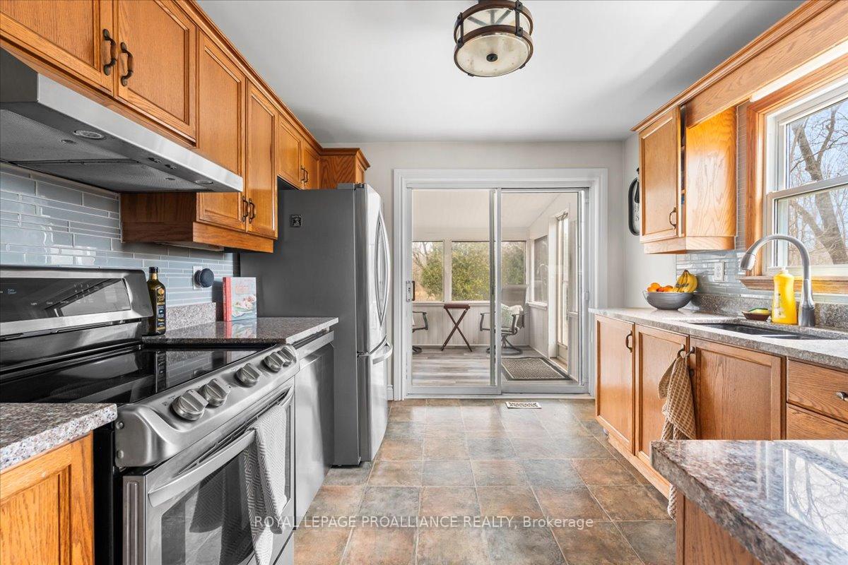 Photo 17 of 402 Beatty Road, Belleville, Thurlow Ward — HOMEH