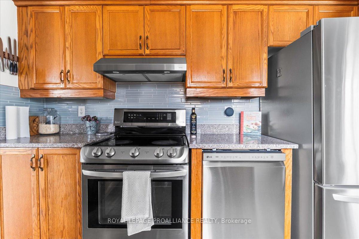 Photo 18 of 402 Beatty Road, Belleville, Thurlow Ward — HOMEH