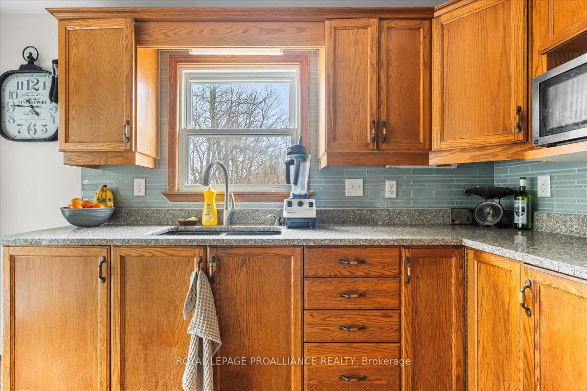 Photo 20 of 402 Beatty Road, Belleville, Thurlow Ward — HOMEH