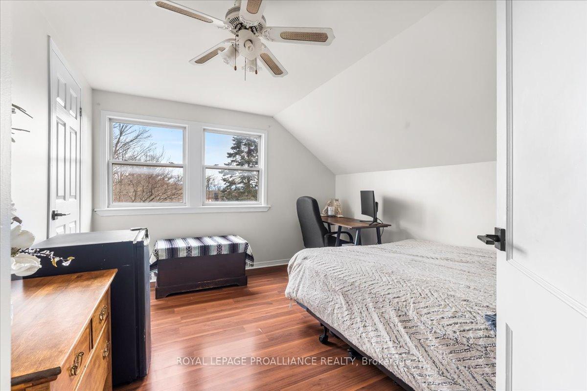 Photo 24 of 402 Beatty Road, Belleville, Thurlow Ward — HOMEH