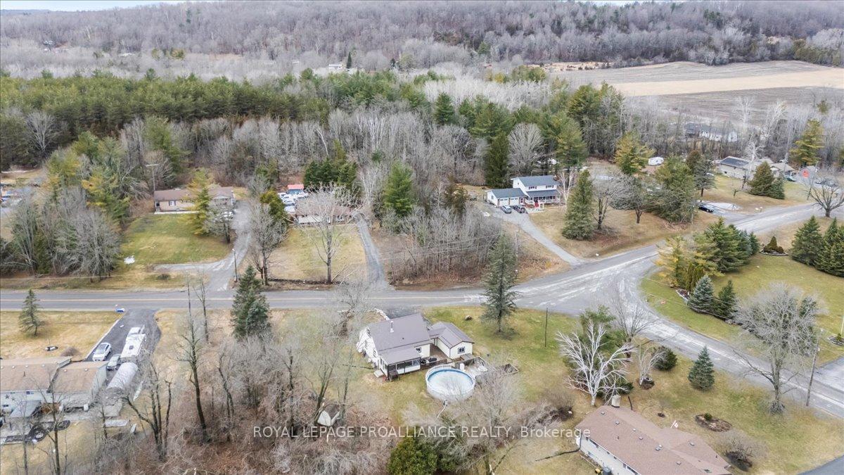 Photo 36 of 402 Beatty Road, Belleville, Thurlow Ward — HOMEH