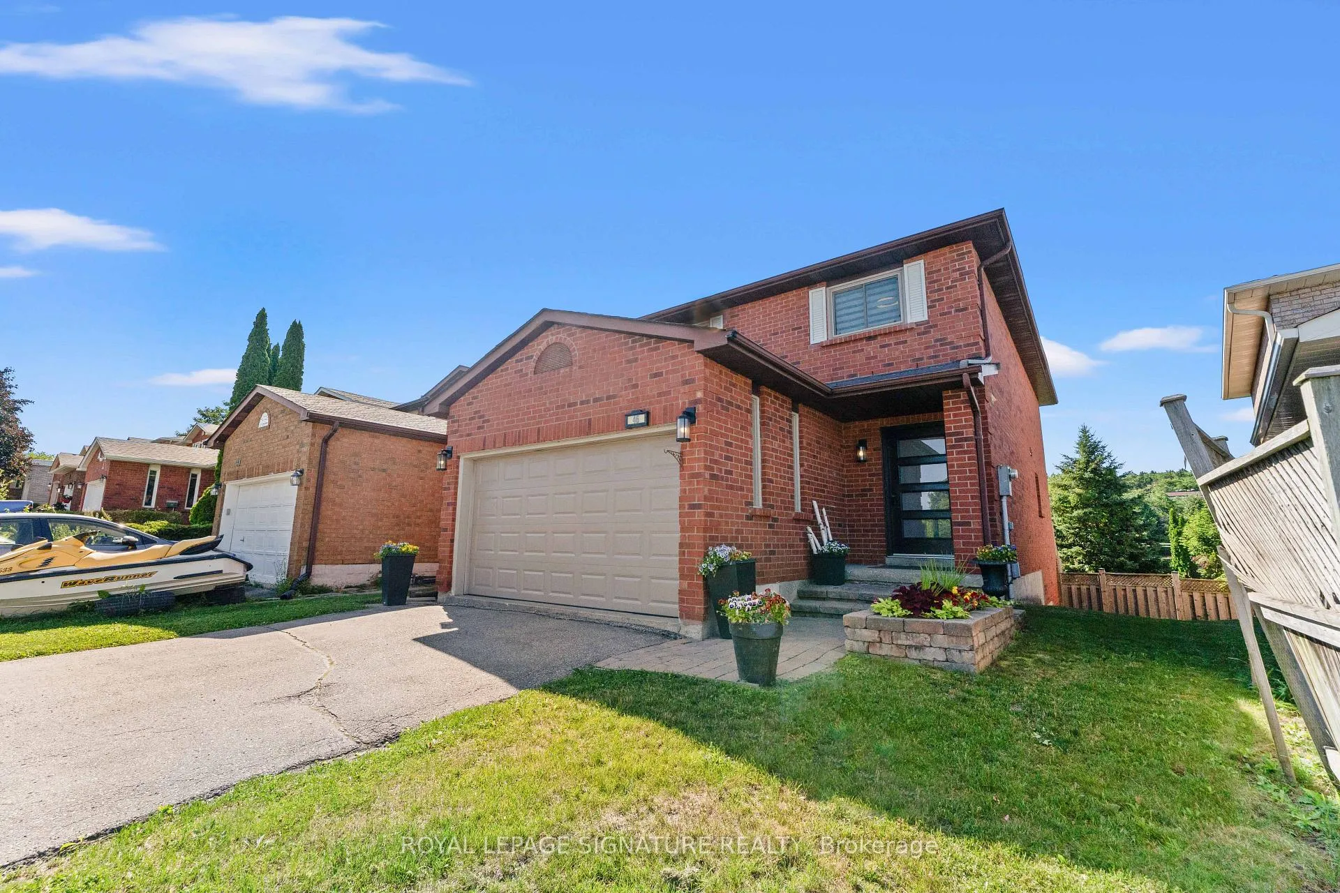 Photo 3 of 46 Marchwood Crescent, Richmond Hill, Harding — HOMEH
