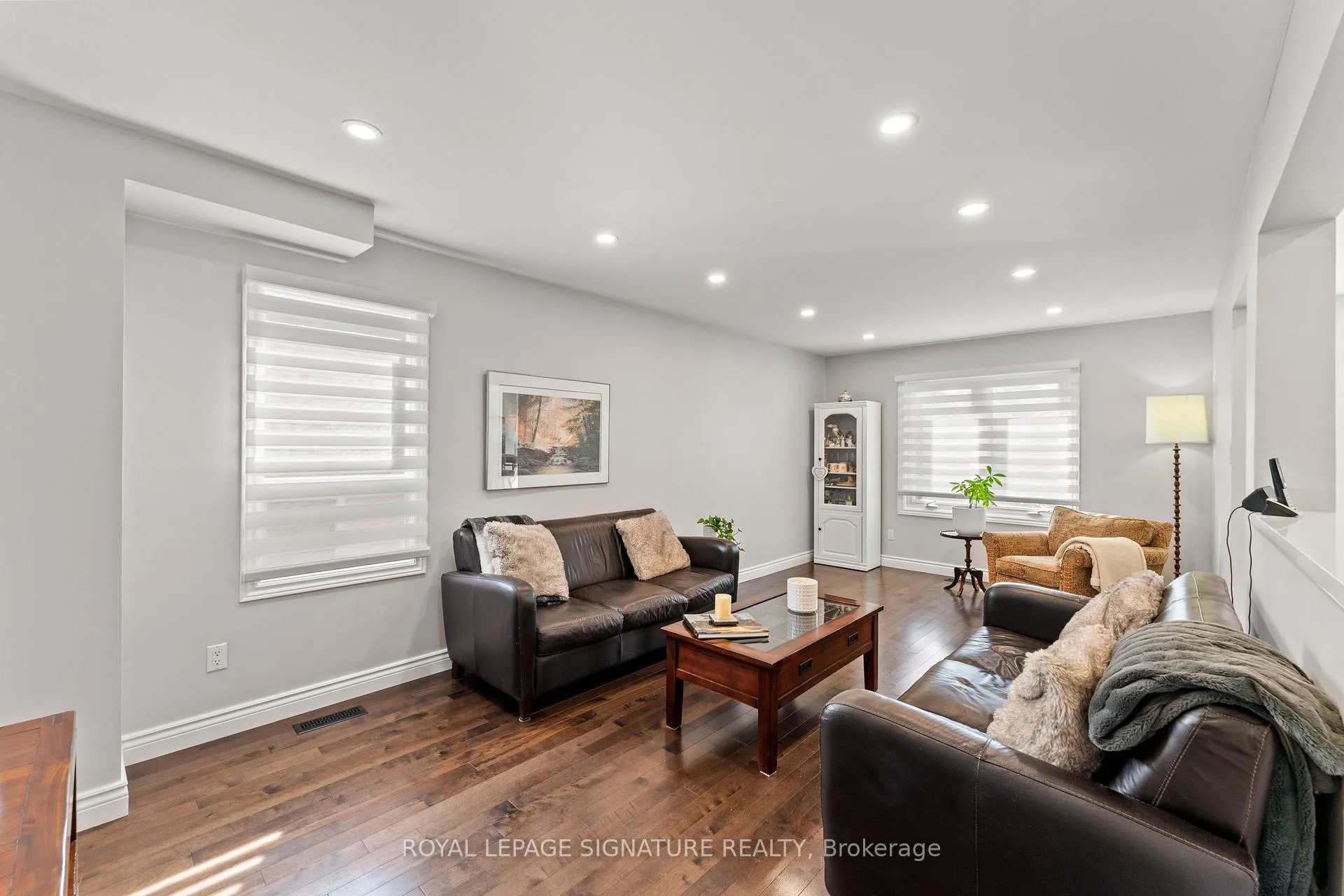 Photo 17 of 46 Marchwood Crescent, Richmond Hill, Harding — HOMEH