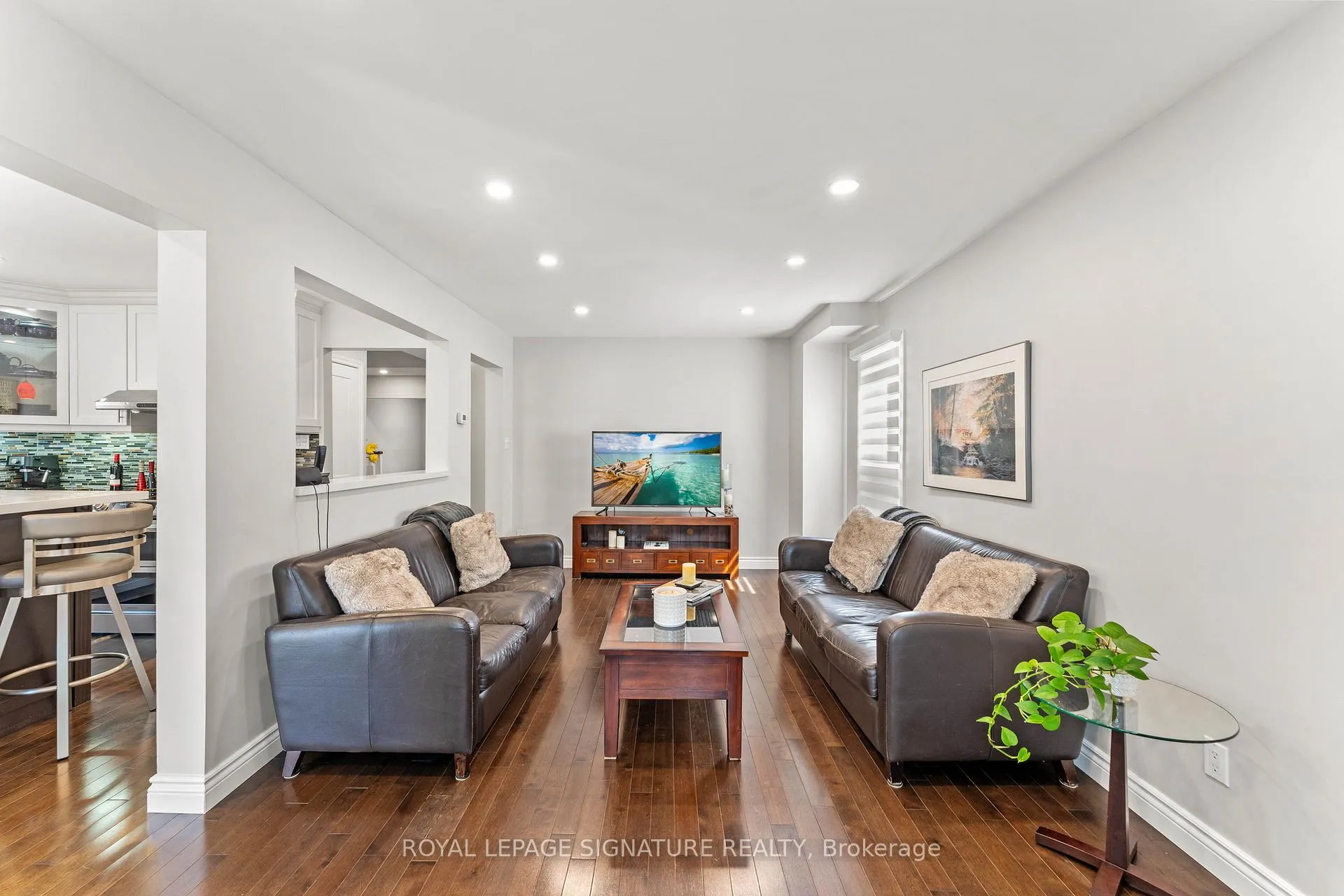 Photo 20 of 46 Marchwood Crescent, Richmond Hill, Harding — HOMEH