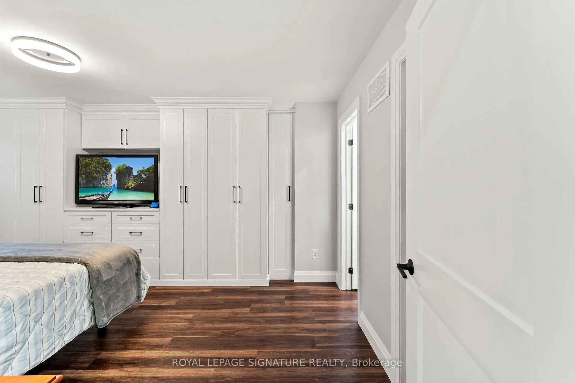 Photo 24 of 46 Marchwood Crescent, Richmond Hill, Harding — HOMEH