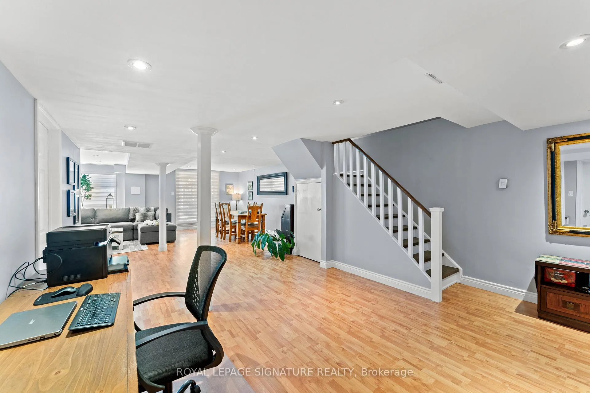 Photo 34 of 46 Marchwood Crescent, Richmond Hill, Harding — HOMEH