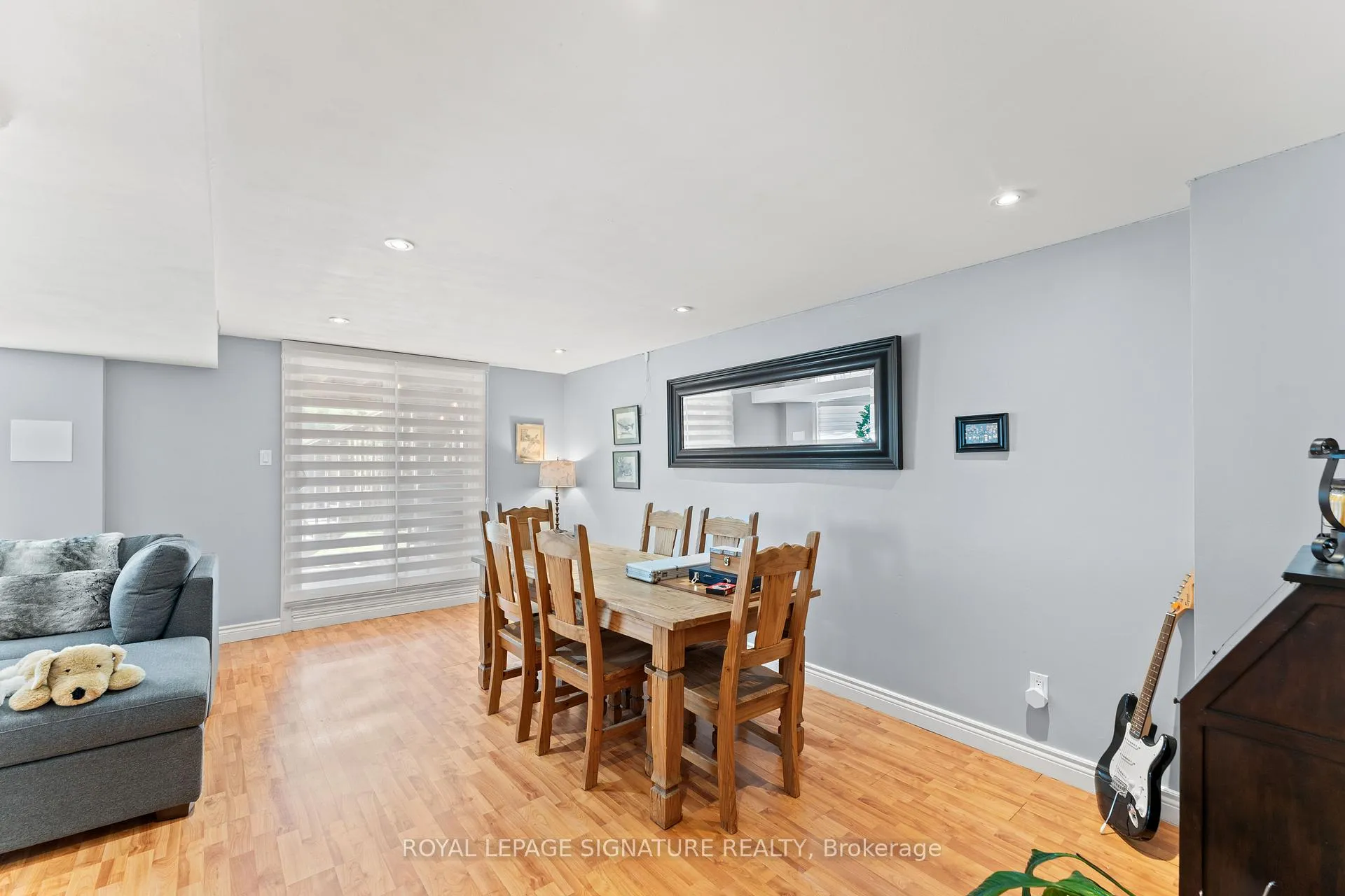Photo 36 of 46 Marchwood Crescent, Richmond Hill, Harding — HOMEH