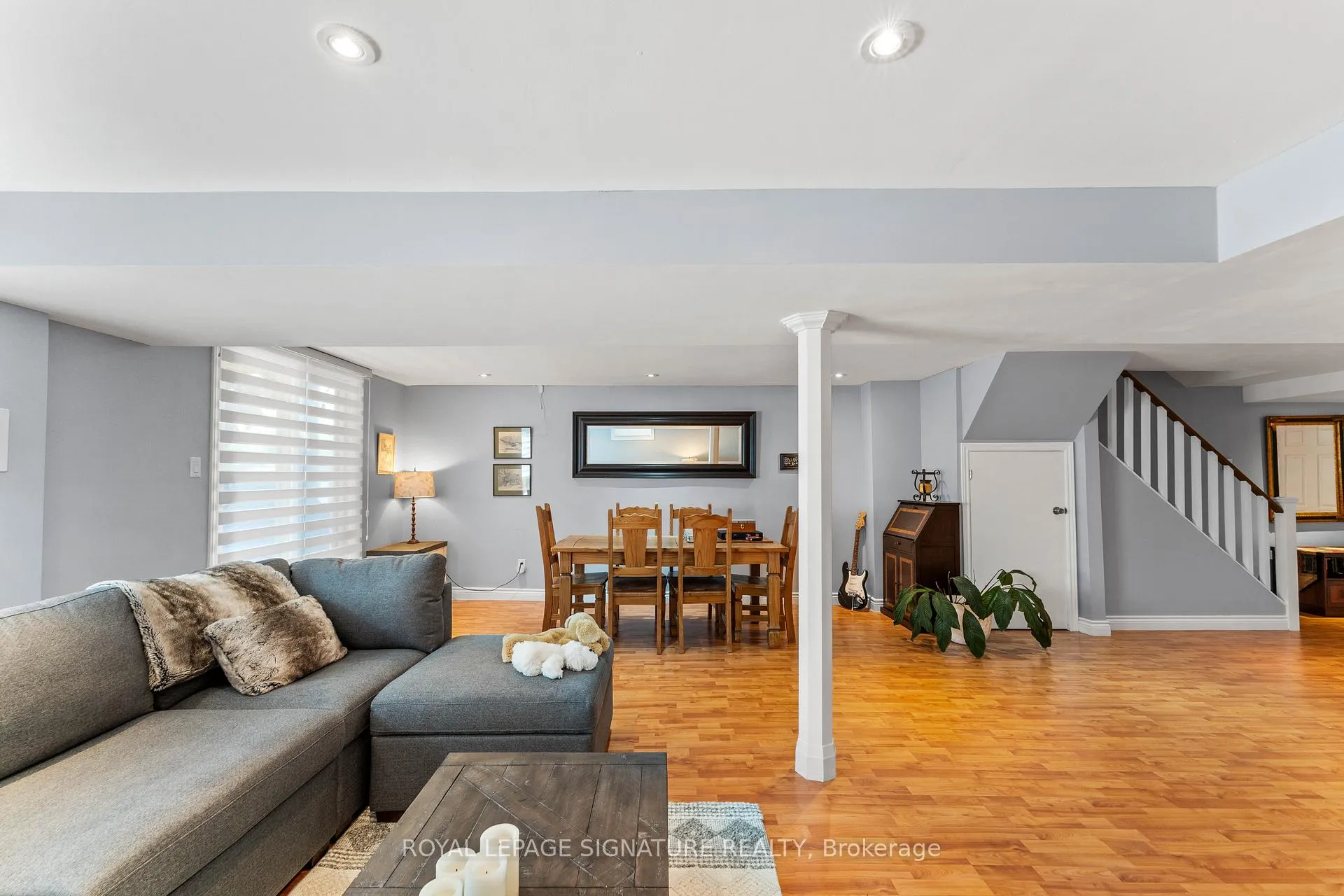 Photo 41 of 46 Marchwood Crescent, Richmond Hill, Harding — HOMEH