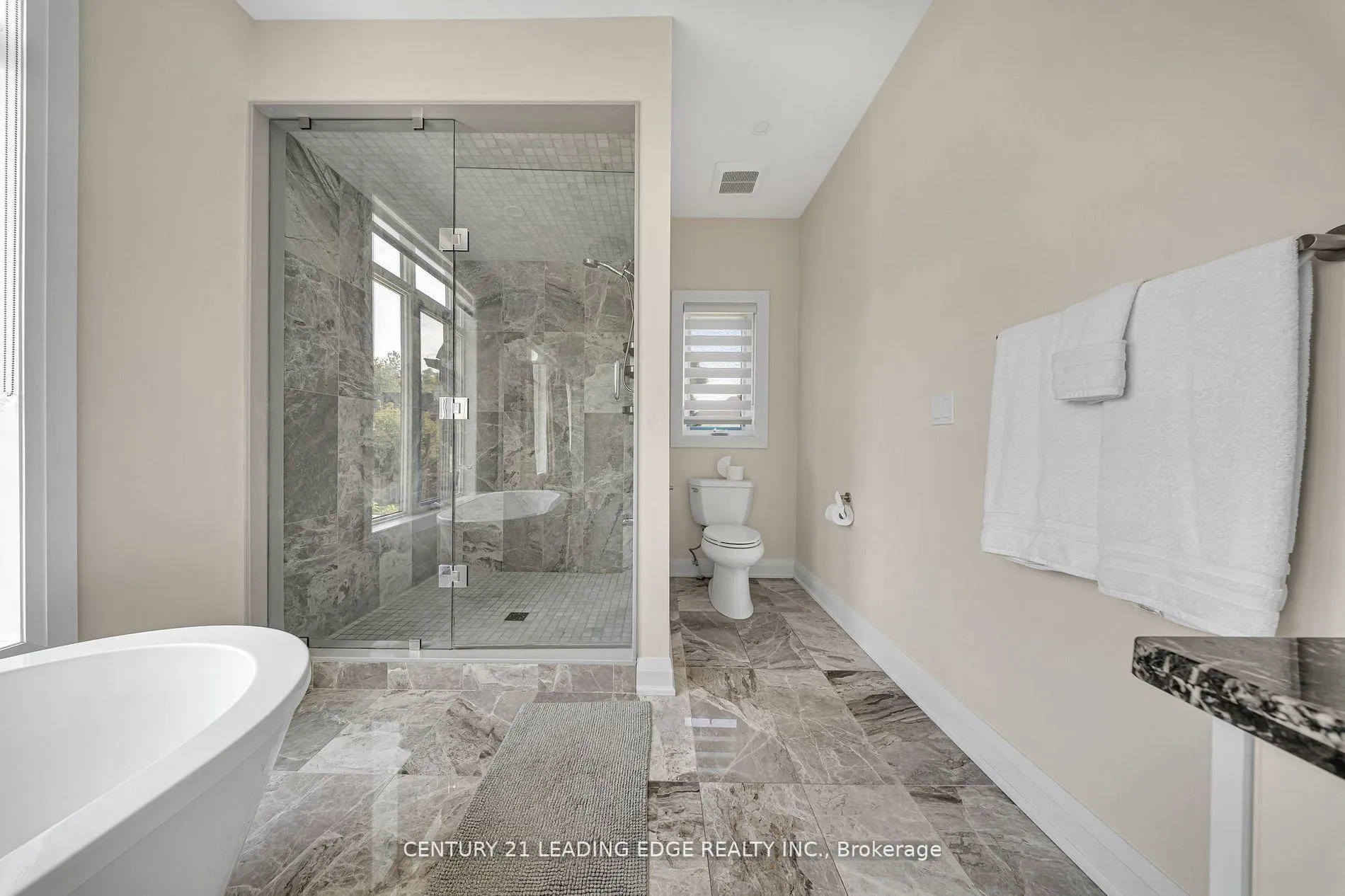 Photo 21 of 736 Hillview Crescent, Pickering, West Shore — HOMEH